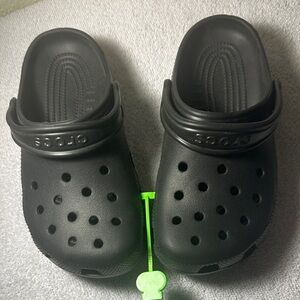 CROCS Kids Black Clogs with Green Charm